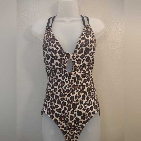 Time and Tru Women's Leopard Print Cut-Out One-Piece Swimsuit Size Large - Picture 2 of 10